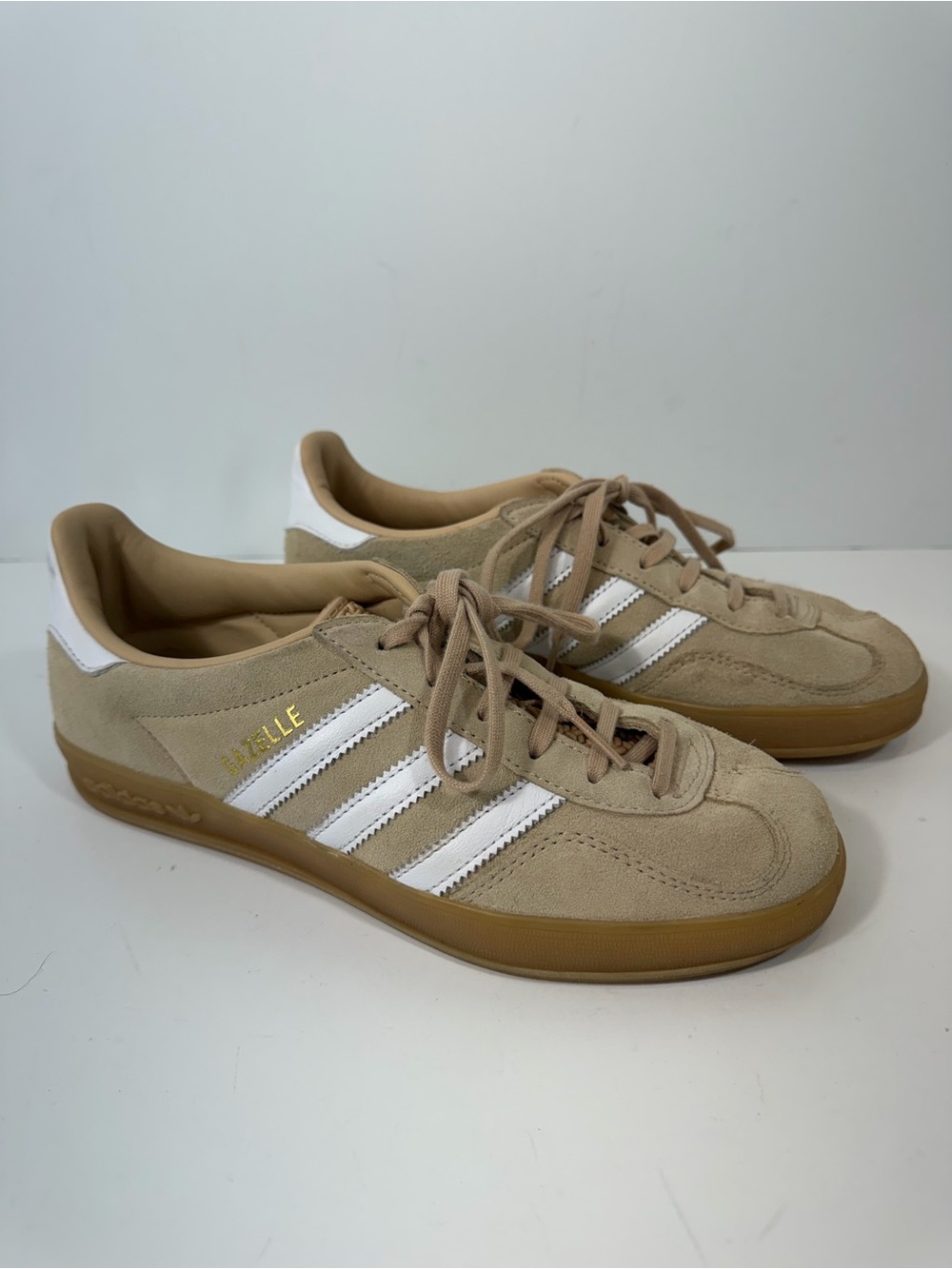 adidas Originals Gazelle Indoor Beige Suede Gum Sole Sneakers US 7 (IH5482)